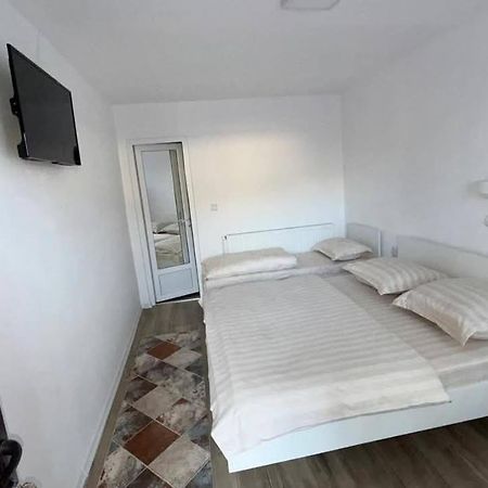 Hotel Cris & Mona Săpînţa Exterior foto